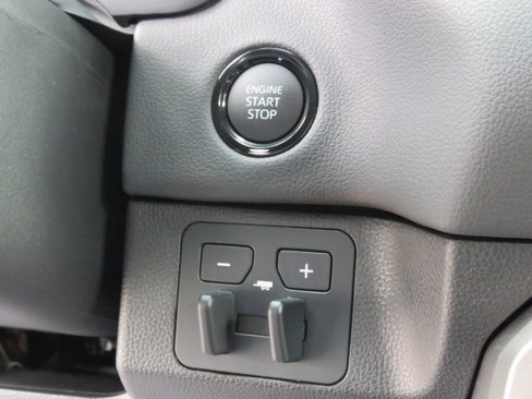 New 2025 Toyota Tundra Limited image 32