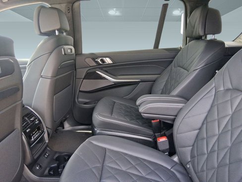 New 2026 BMW X7 xDrive40i w/ M Sport Package image 28