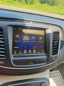 Used 2015 Chrysler 200 C w/ Navigation & Sound Group I image 21