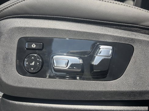 New 2026 BMW X7 M60i image 21