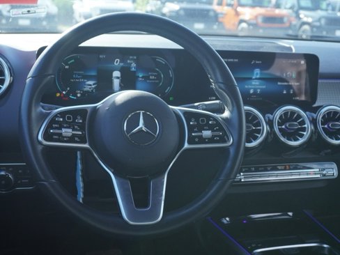 Used 2023 Mercedes-Benz GLB 250 4MATIC image 28