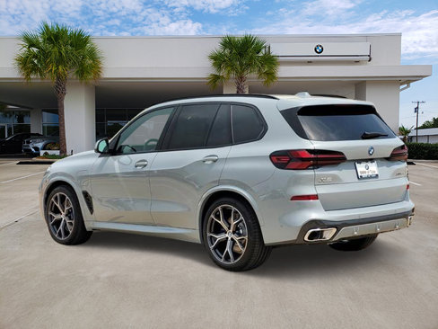 New 2026 BMW X5 xDrive50e w/ M Sport Package image 6