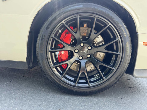 Used 2016 Dodge Challenger SRT Hellcat image 18