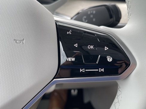 New 2025 Volkswagen ID. Buzz 1st Edition image 23