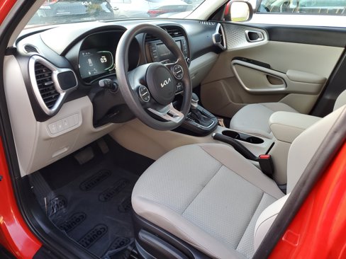 Certified 2023 Kia Soul LX image 17
