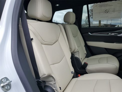 New 2025 Cadillac XT6 Sport w/ Technology Package image 28