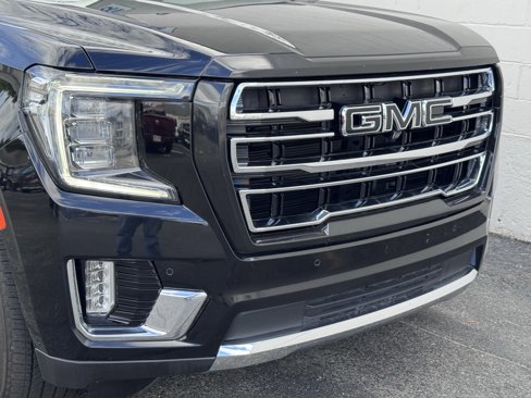 Used 2023 GMC Yukon XL SLT image 8