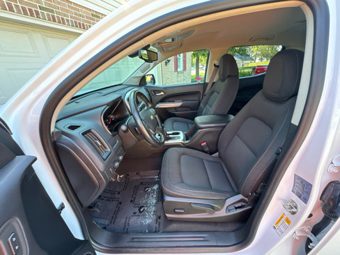 Used 2022 Chevrolet Colorado LT w/ LT Convenience Package image 11