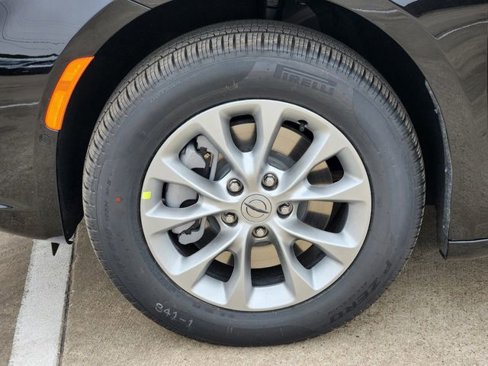 New 2025 Chrysler Pacifica Select image 9