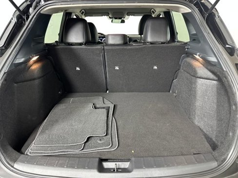 Certified 2025 Nissan Kicks SR image 26
