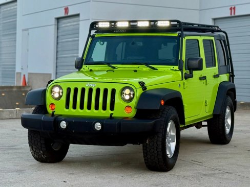 Used 2013 Jeep Wrangler Unlimited Sport image 3