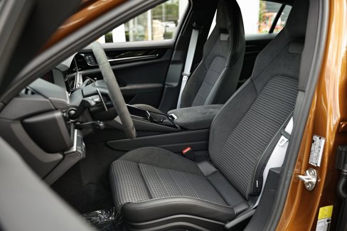 New 2025 Porsche Panamera 4 image 5