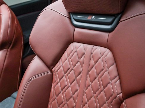 New 2025 Audi SQ6 e-tron Prestige image 24