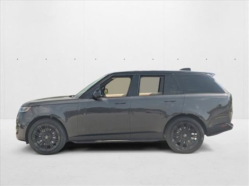 New 2025 Land Rover Range Rover SE image 5