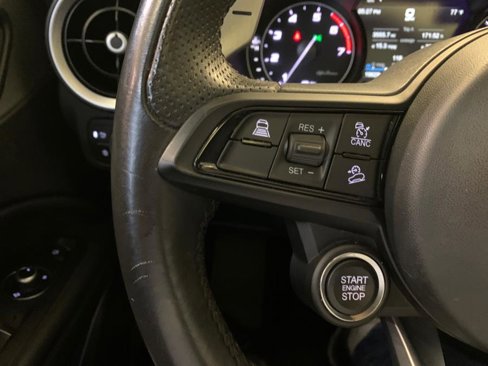 Used 2023 Alfa Romeo Stelvio Veloce image 21