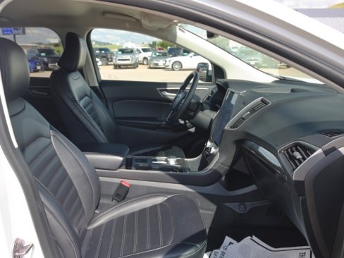 Used 2024 Ford Edge SEL image 35