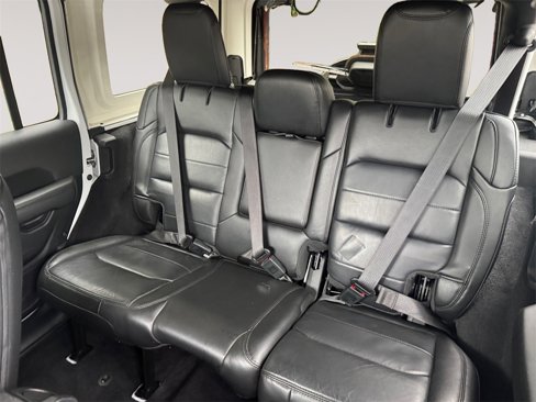 Used 2021 Jeep Wrangler Unlimited Sahara image 13