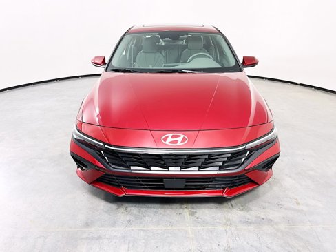 Certified 2025 Hyundai Elantra SEL image 2