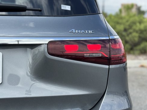 New 2026 Mercedes-Benz GLS 450 4MATIC image 12