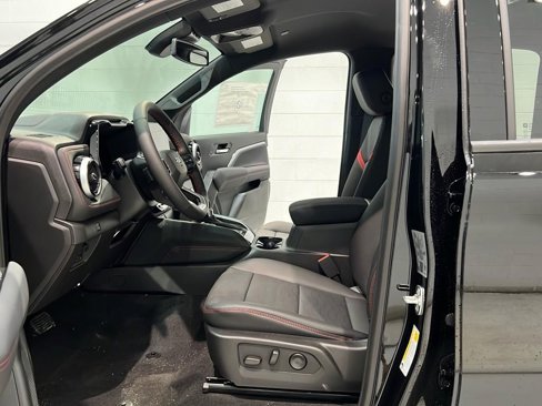 New 2025 Chevrolet Colorado Z71 w/ Technology Package image 12