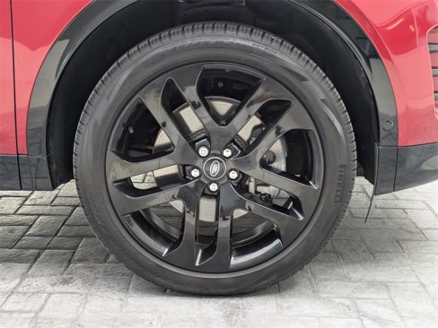 Certified 2024 Land Rover Discovery Sport Dynamic SE image 11