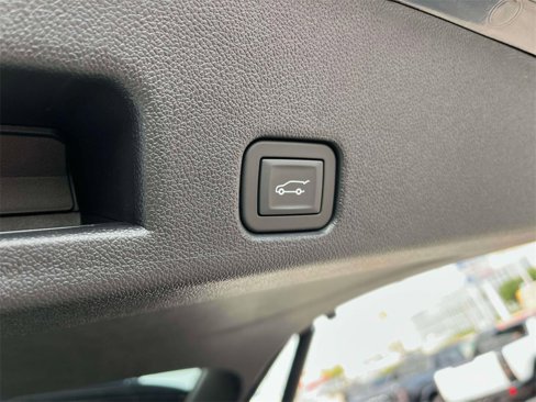 New 2026 GMC Acadia Denali w/ Super Cruise Package image 19