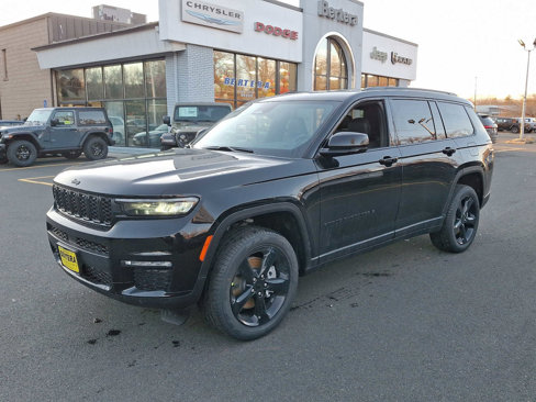 New 2025 Jeep Grand Cherokee L Limited w/ Black Appearance Package image 2