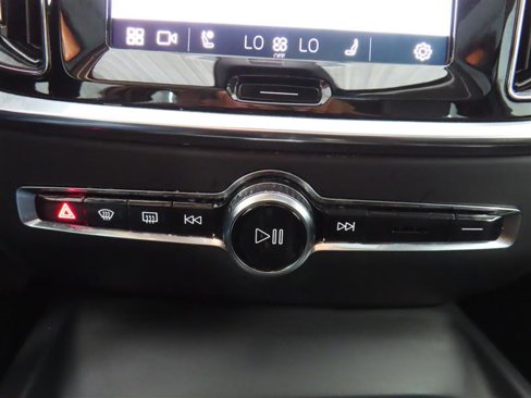 Used 2025 Volvo S60 B5 Core image 30