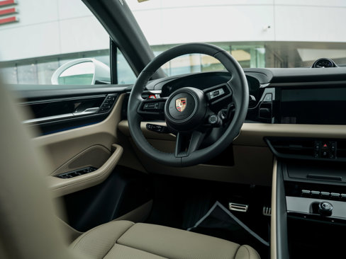 New 2025 Porsche Macan 4S Electric image 25
