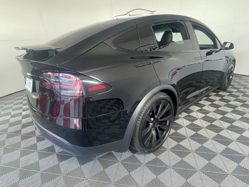Used 2025 Tesla Model X image 11