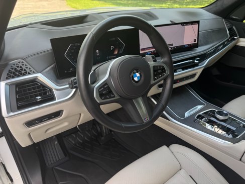 Used 2025 BMW X7 xDrive40i w/ M Sport Package image 18