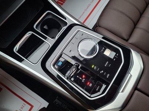New 2025 BMW i7 xDrive60 image 22