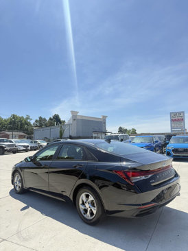Used 2021 Hyundai Elantra SE w/ Cargo Package image 5
