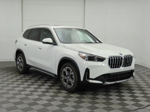 Used 2025 BMW X1 xDrive28i w/ Premium Package image 4