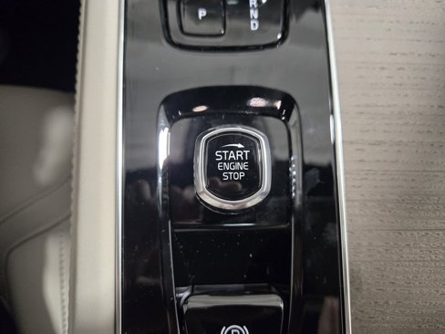 New 2026 Volvo XC90 B5 Plus image 13