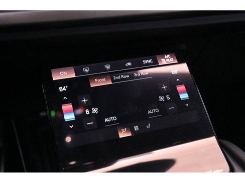 New 2026 Cadillac Vistiq Platinum image 38