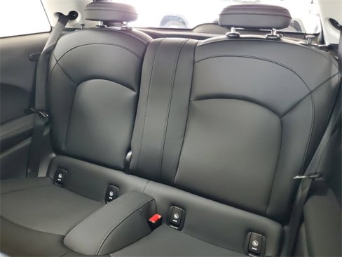 Certified 2024 MINI Cooper SE image 25