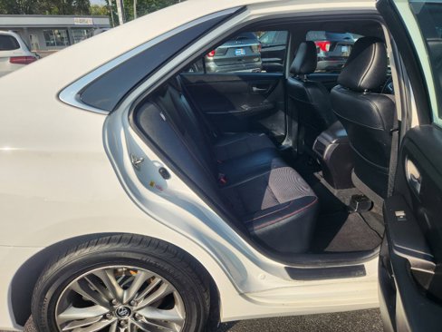 Used 2016 Toyota Camry LE image 19