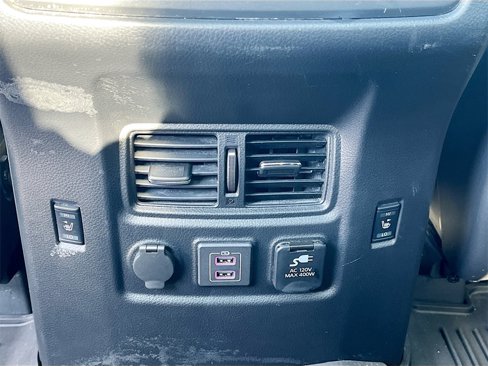 Used 2024 Nissan Titan PRO-4X image 25