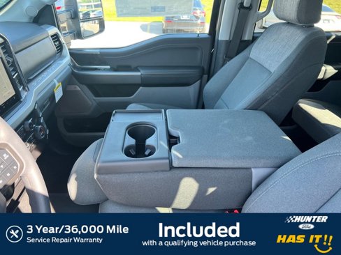 New 2025 Ford F350 XLT w/ Black Appearance Package image 4