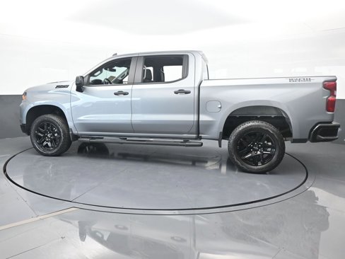 Used 2025 Chevrolet Silverado 1500 Custom Trail Boss w/ LPO, Dark Essentials Package image 3