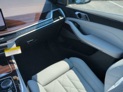 New 2026 BMW X5 xDrive50e image 16