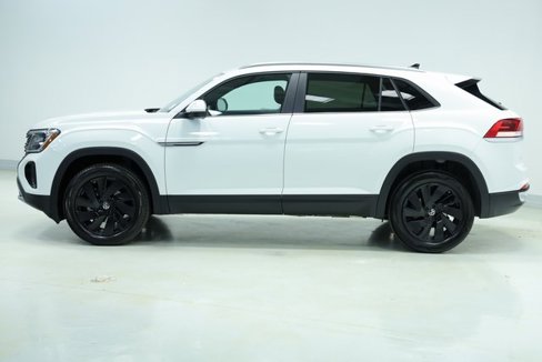 New 2026 Volkswagen Atlas Cross Sport SE image 4