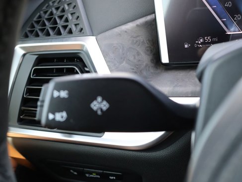 New 2026 BMW X5 xDrive50e w/ Executive Package image 37