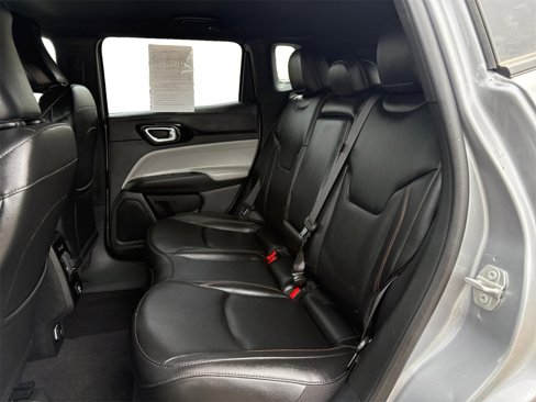 Used 2024 Jeep Compass Limited image 14