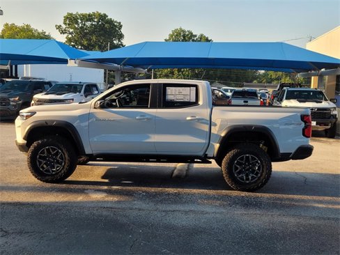 New 2026 Chevrolet Colorado ZR2 image 2
