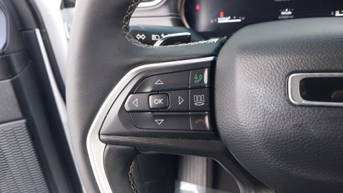 Used 2024 Jeep Grand Cherokee L Altitude image 23