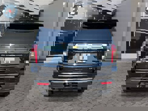 Used 2024 Chevrolet Tahoe LT w/ Luxury Package image 4