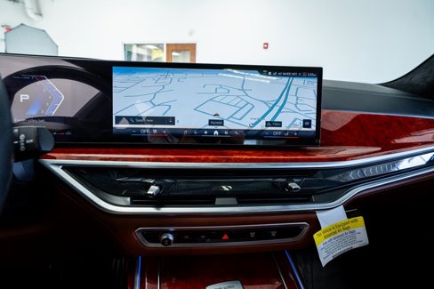 Used 2024 BMW ALPINA XB7 image 51