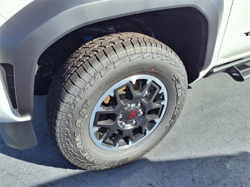 New 2025 Toyota Tacoma TRD Off-Road image 4